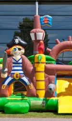 piraten springkasteel.jpg